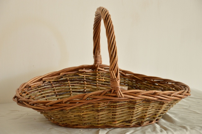 Willow basketswith handles